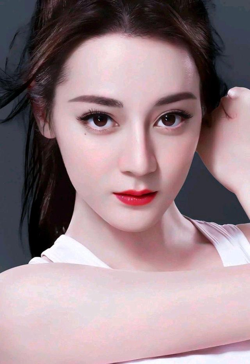 王晓晨发布会当场发难 内涵王丽坤"双重碾压"明争暗斗再升级